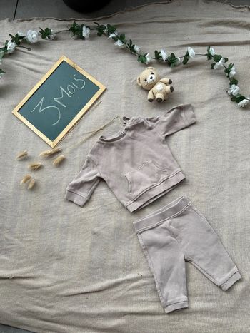 Ensemble kiabi beige taille 3 mois