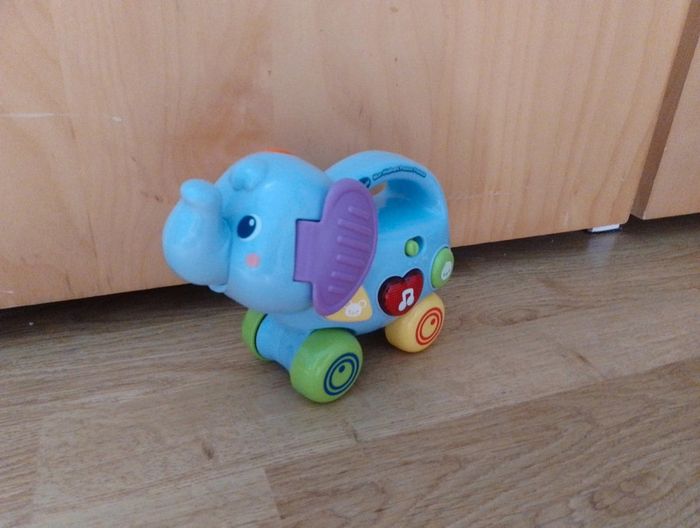 Mon Éléphant Pousse-pousse - Vetch