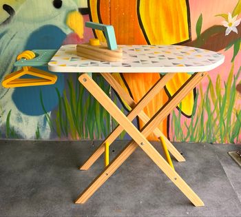 Table à repasser enfant à bois
