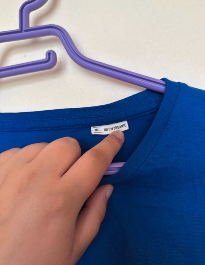 T-shirt. A manches courtes. Femme. Bleu. Amazon. - photo numéro 7