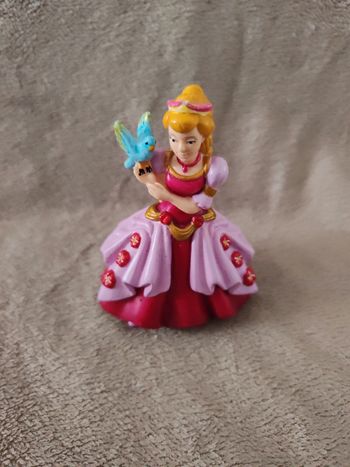Princesse rose à l'oiseau figurine collection 2007