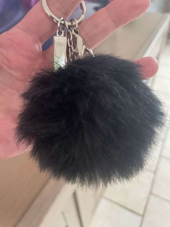 Porte clefs pompon noir fausse fourrure  maybelline état neuf - photo numéro 8
