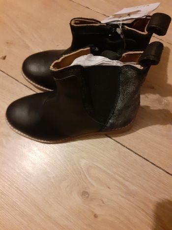 Bottine pour fille neuf avec tikit