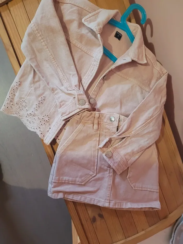 Ensemble rose pâle