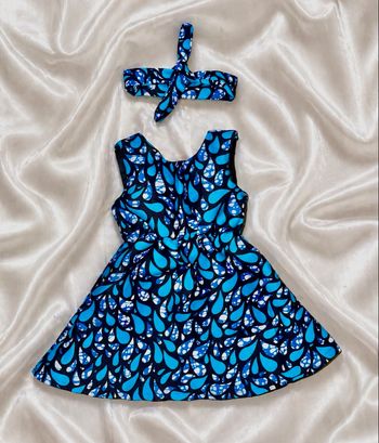 Robe en wax avec pression à l’épaule + son bandeau à nouer