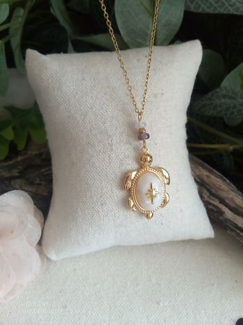 Collier tortue blanche et pierre d'améthyste 💜.