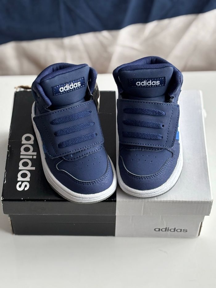 Basket Adidas - photo numéro 2