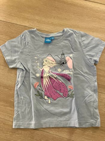 T-shirt reine des neiges 6-7 ans