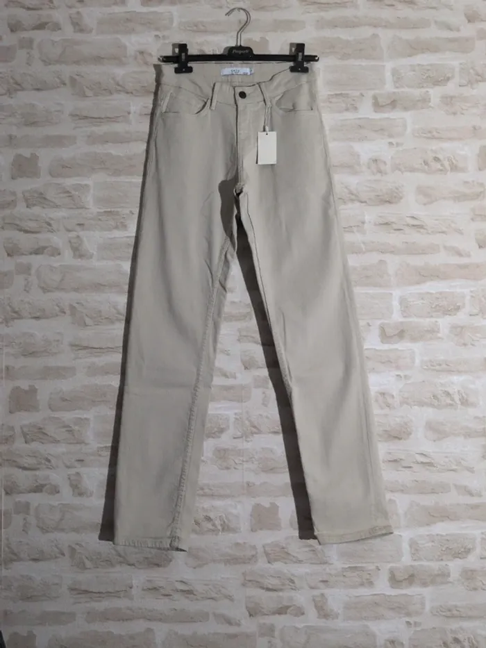 Pantalon Homme Celio – Taille 36-Creme – Neuf avec étiquette