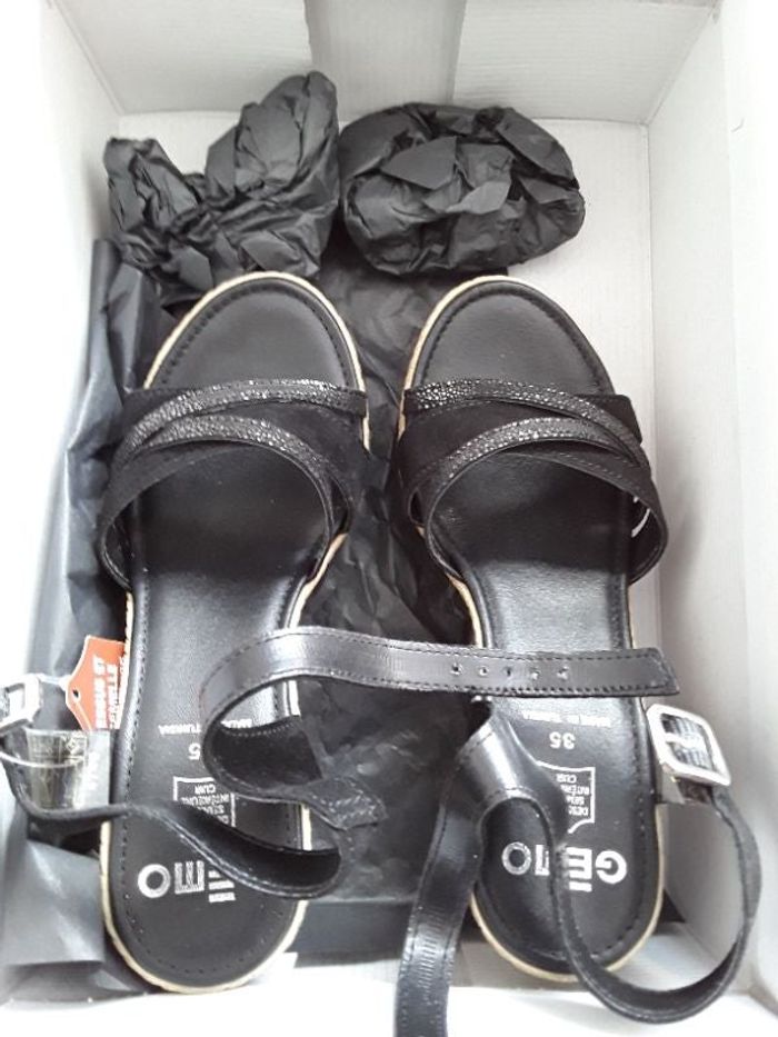 SANDALES A TALONS COMPENSES