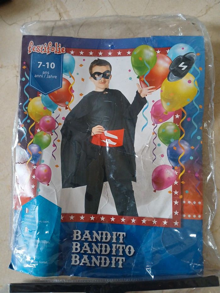 Déguisement bandit taille 7/10 ans 🌺