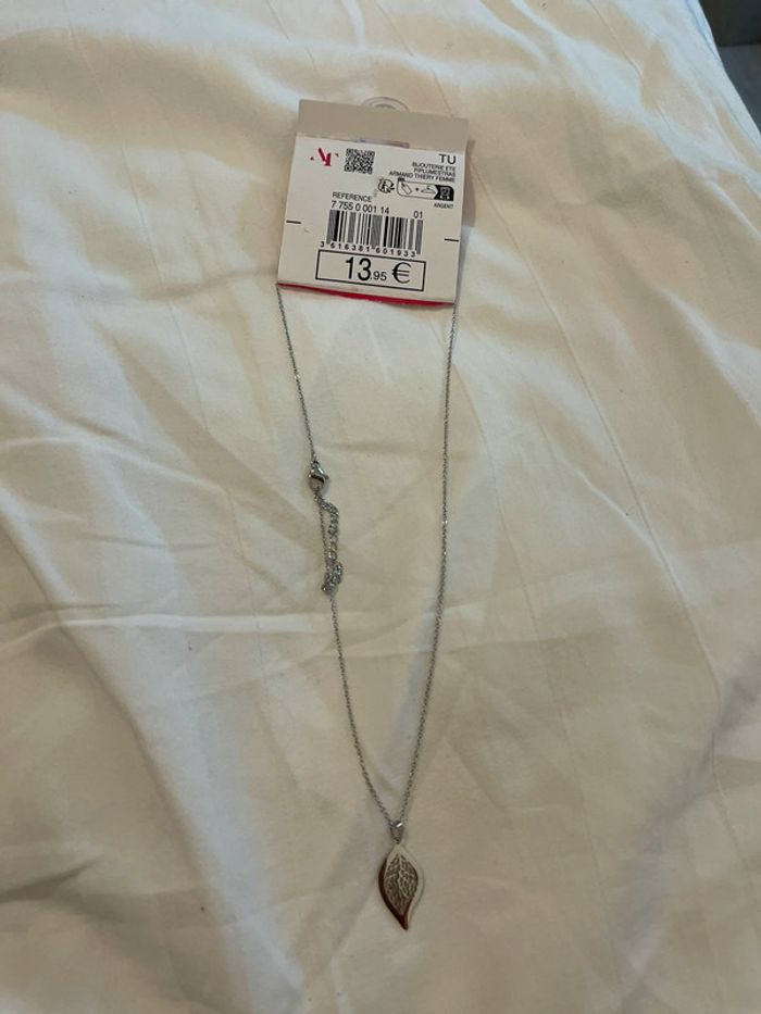 Collier feuille - photo numéro 2
