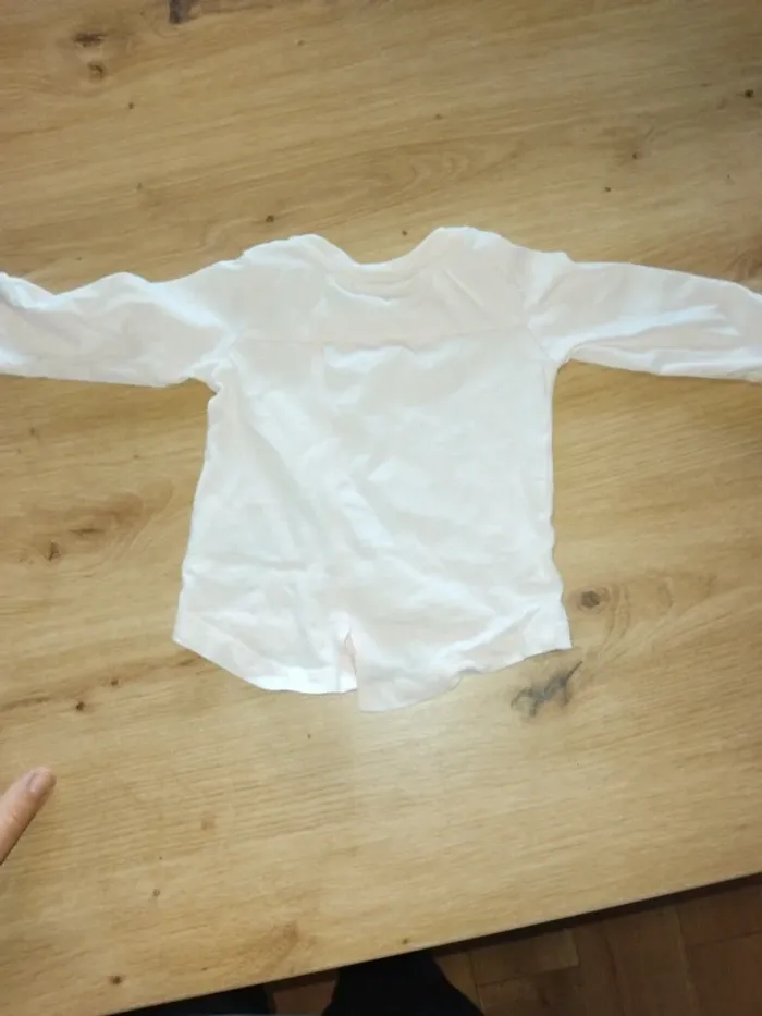 Lots 2 T-shirt a manche longue fille taille 1 mois - photo numéro 5