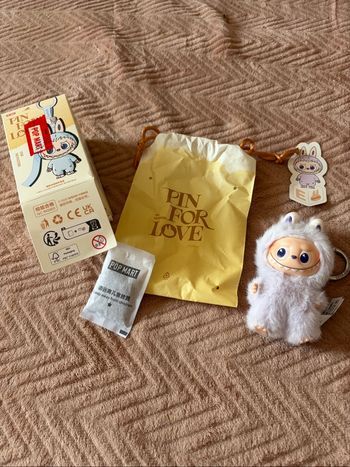 Labubu Pin For love