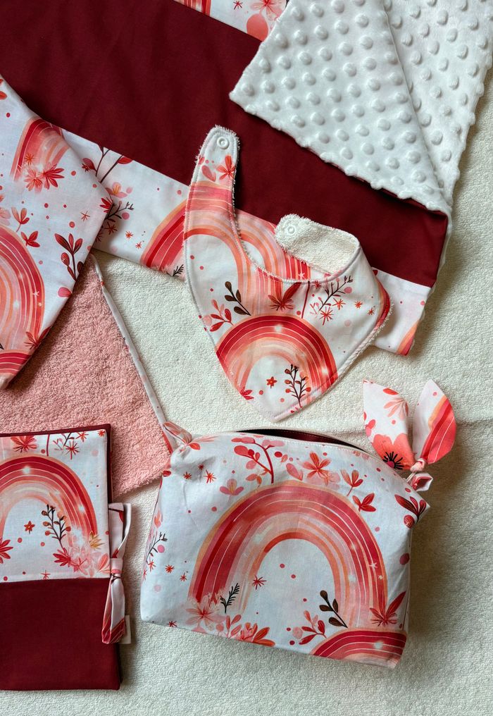 Tablier (bavoir manches longues) motifs Arc-en-ciel T.18-24 mois - photo numéro 7