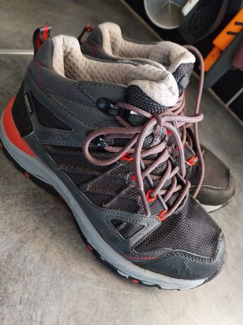 Chaussures de randonnée aquamax mckinley 36 très bon état