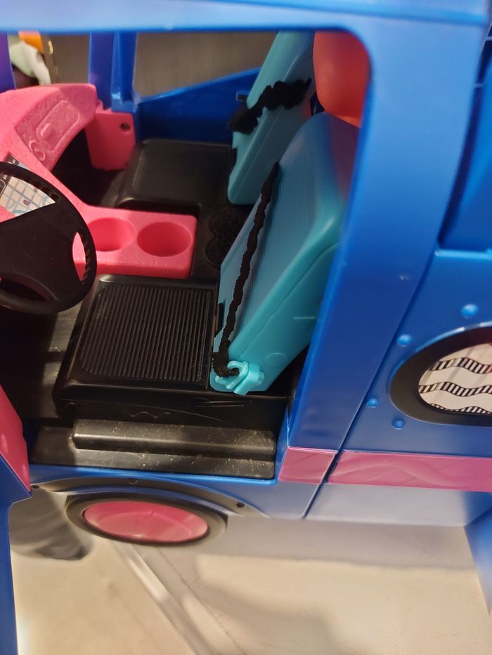 Camping car lol surprises  avec accessoires - photo numéro 2