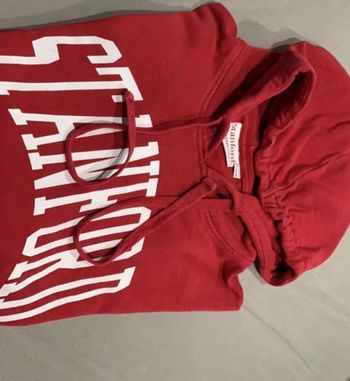 pull  à capuche  rouge
