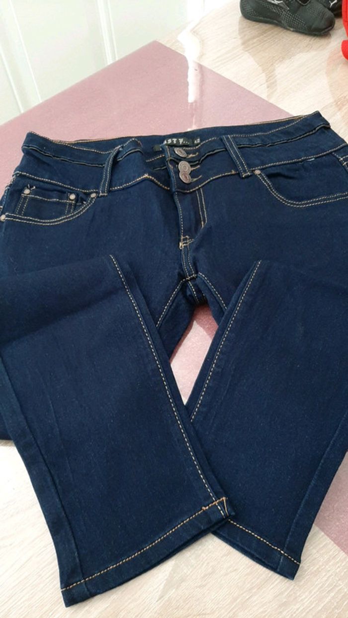 Pantalon jeans taille 42