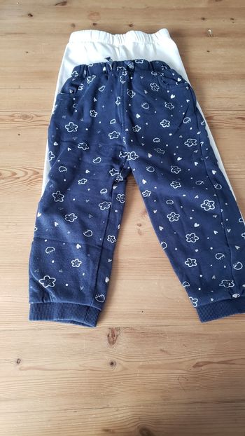 2 pantalons epais 24 mois