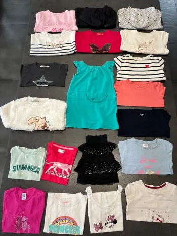 Lot vêtements fille 4 ans
