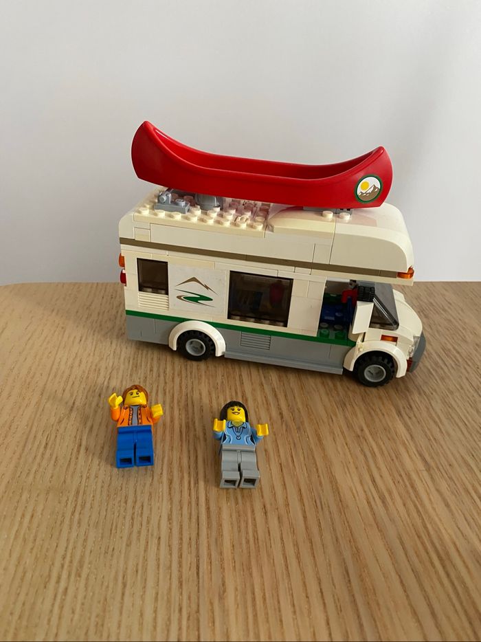 Lego 60057 camper van
