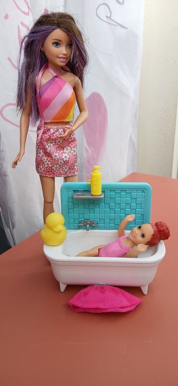 Barbie skipper avec baignoire