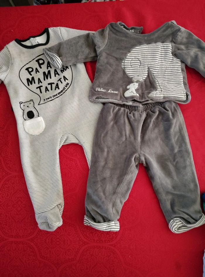 Lot de 2 pyjamas 9 mois