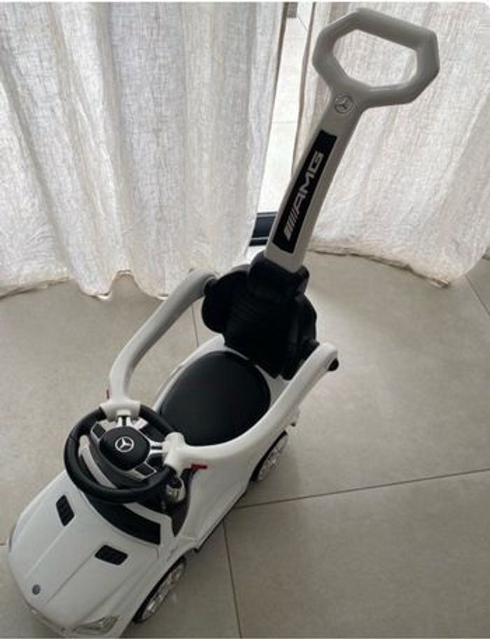 Mercedes amg enfant porteur