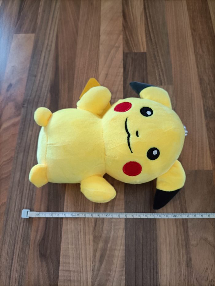 Peluche Pikachu Pokémon neuve - photo numéro 6