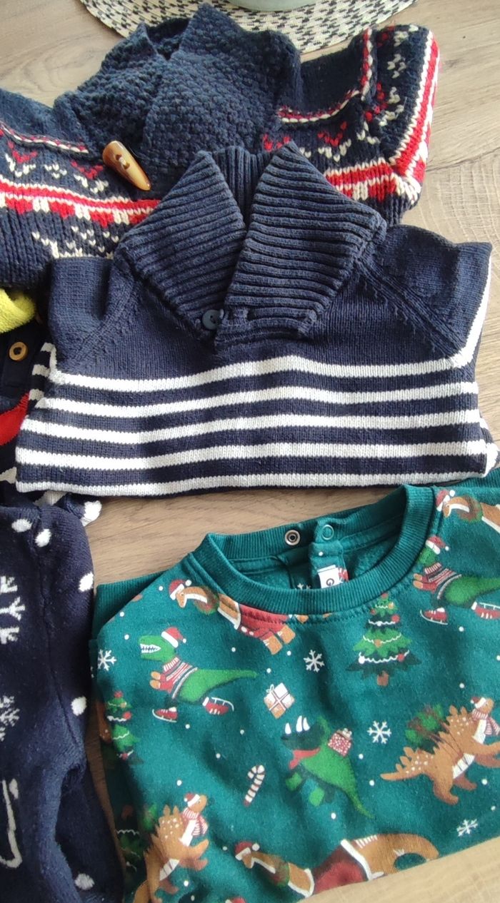 Lot de pulls - photo numéro 2