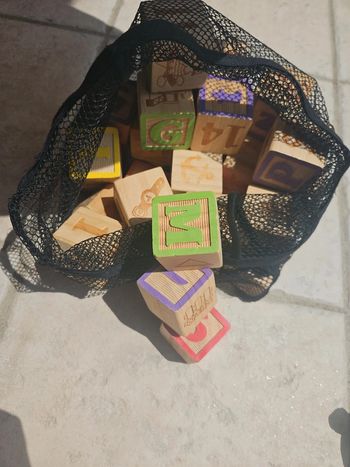 Lot de cubes en bois