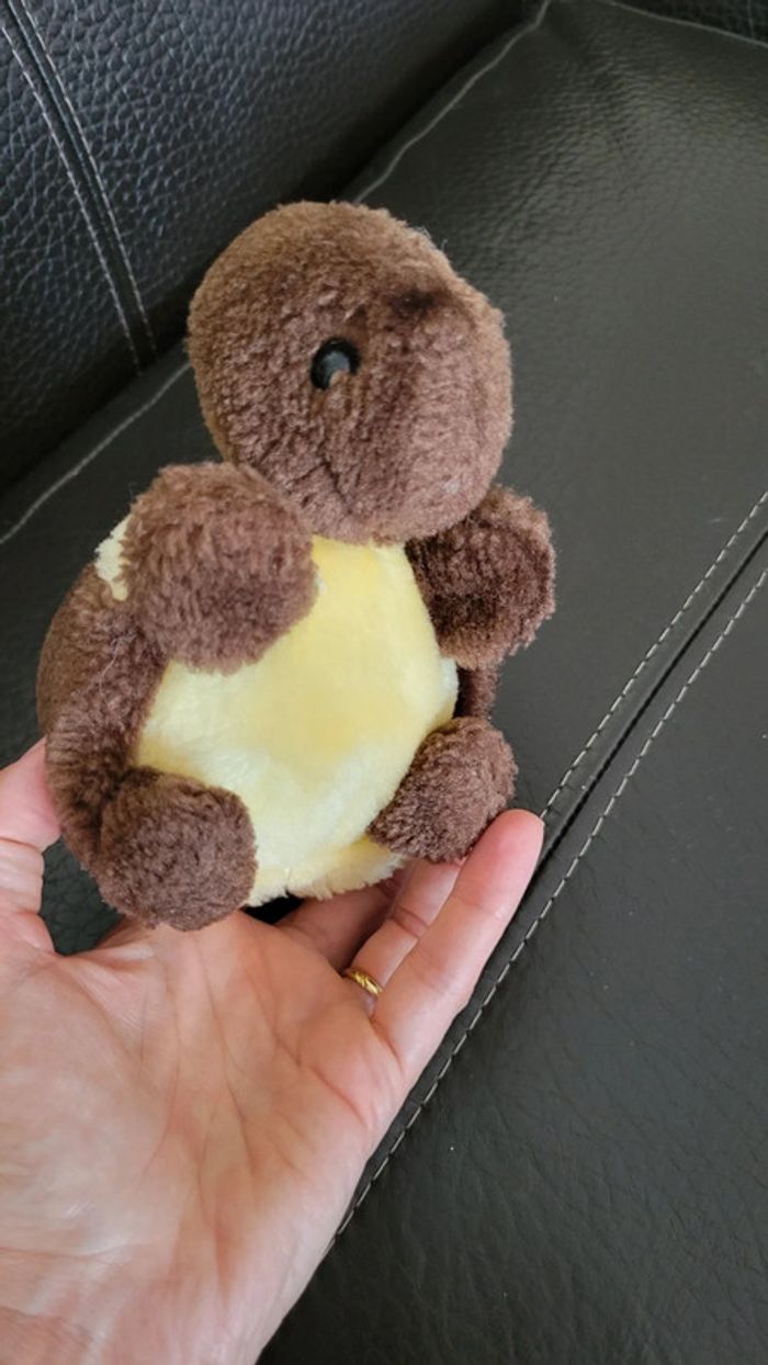 Petite tortue en peluche toute mignonne - photo numéro 8