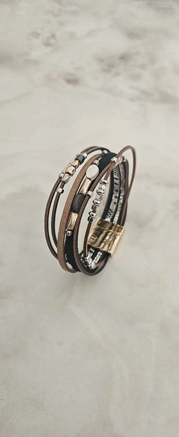 Bracelet en cuir pour femmes