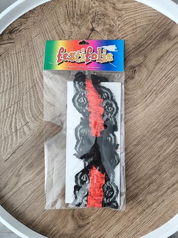 Jarretière rouge dentelle noir neuve