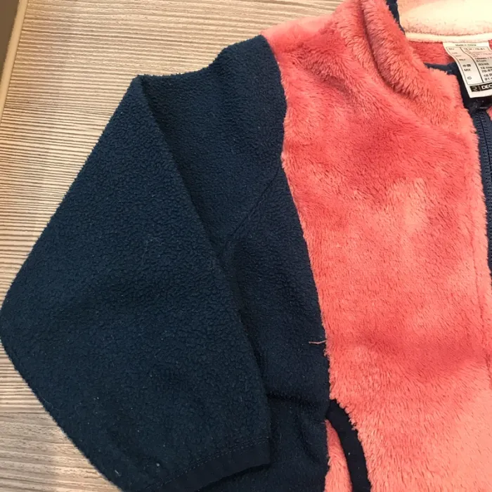 Polaire zippée rose bleu marine Décathlon 18 mois 🌸 - photo numéro 3