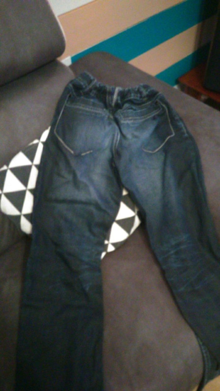 Jean bleu délavé - photo numéro 2