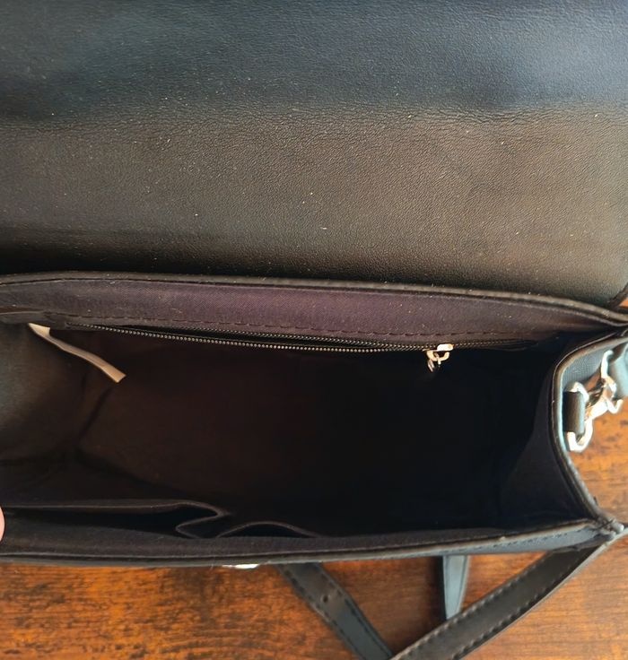 Petit sac à main bandoulière rigide Neuf Lacoste - photo numéro 6