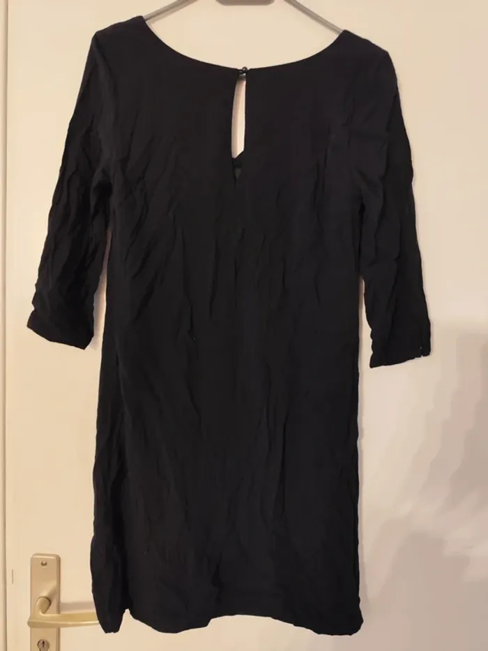 Robe noire camaieu - photo numéro 3