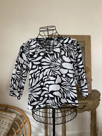 Blouse primark noir et blanche à motifs tachetée