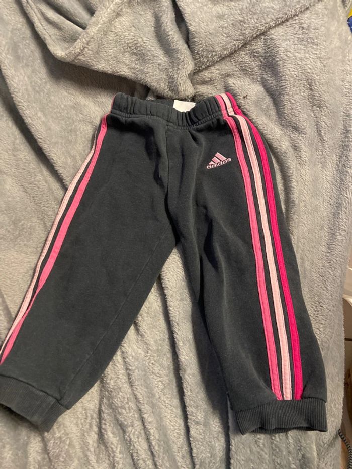 Jogging adidas
