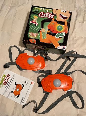 Power guest la super course avec gilet de détecteur de mouvement