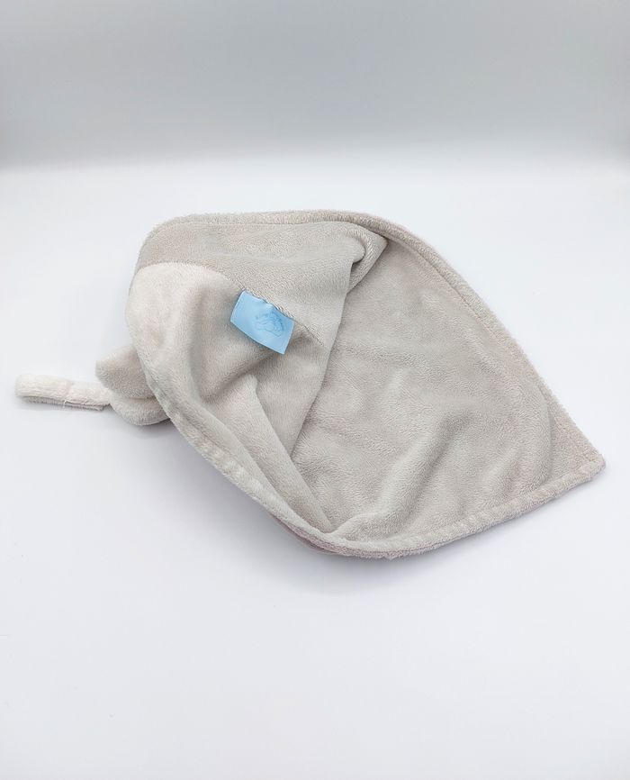 Doudou plat chien blanc beige taupe KING BEAR étiquette bleue attache tétine - photo numéro 3