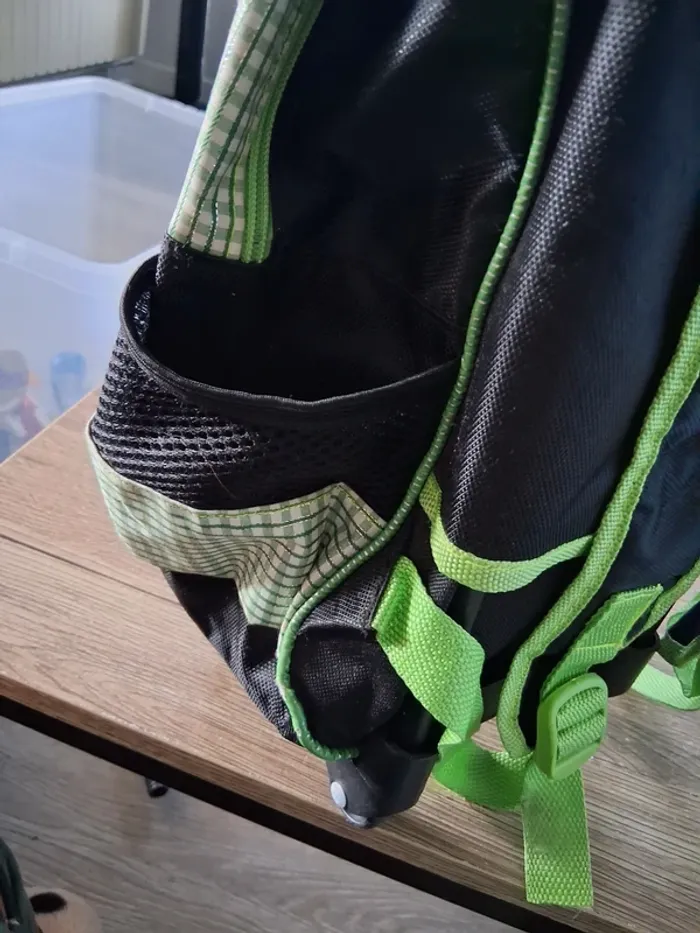 Sac à dos à roulettes - photo numéro 3