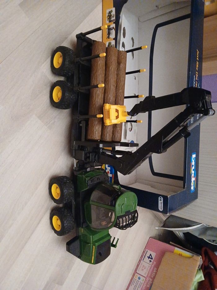 tracteur john deere 1210E - photo numéro 3