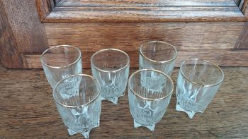 Verres à liqueur anciens
