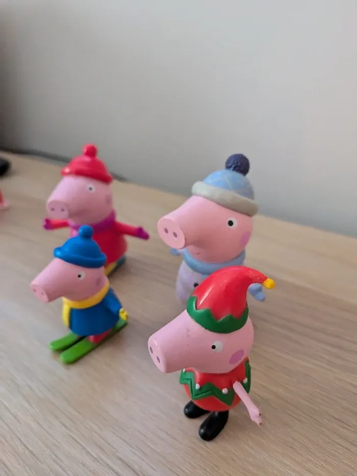 Lot de 4 figurines Peppa pig - photo numéro 4