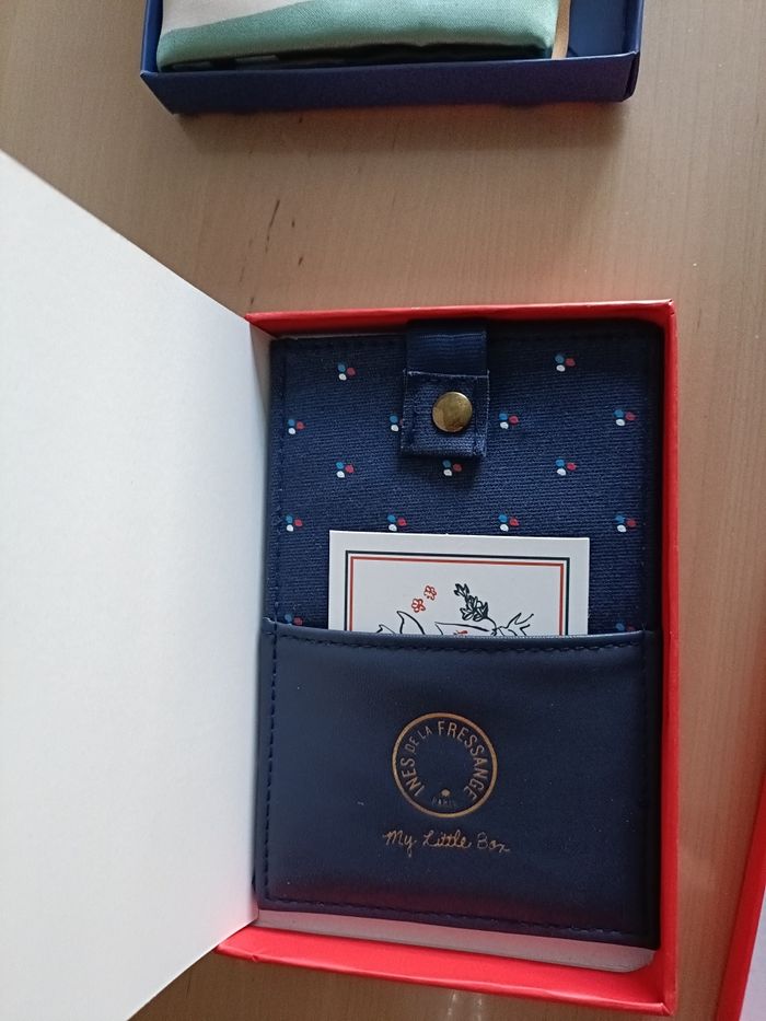 LOT DE DIFFERENTS GOODIES MY LITTLE BOX - photo numéro 2