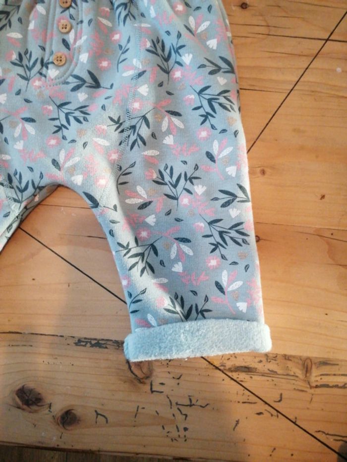 Pantalon fleuri - photo numéro 3