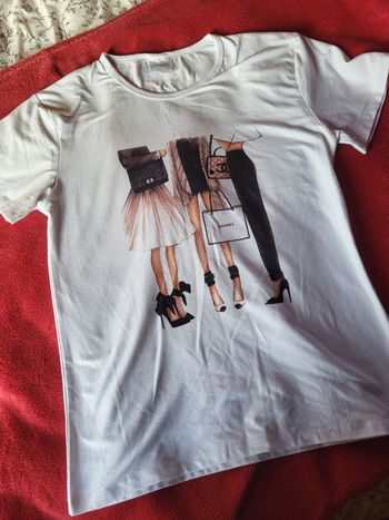 Tee shirt avec motif